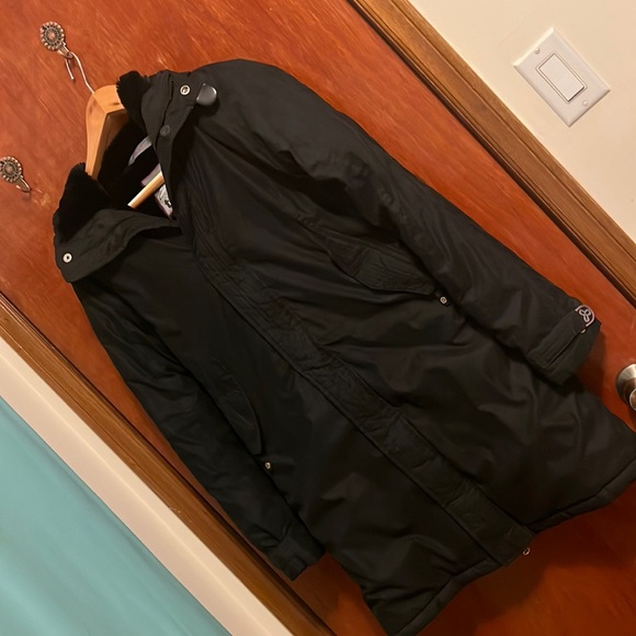 Pre-Owned TNA girls black magic winter coat S, missing fur attachment. - Picture 1 of 7